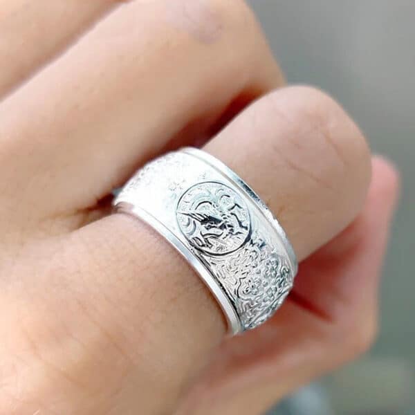 The Guardians’ Circle: Four Mythical Creatures Spinner Ring