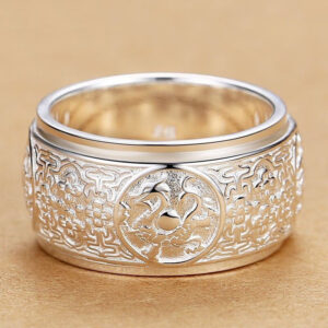 The Guardians’ Circle: Four Mythical Creatures Spinner Ring