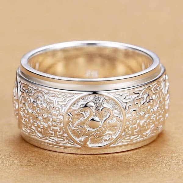 The Guardians’ Circle: Four Mythical Creatures Spinner Ring