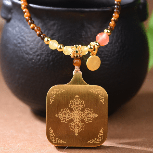 主图3 The Blessing Talisman: Thangka Pendant with Tiger's Eye Beaded Chain
