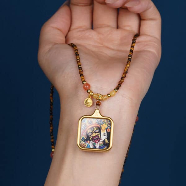 主图4 The Blessing Talisman: Thangka Pendant with Tiger's Eye Beaded Chain