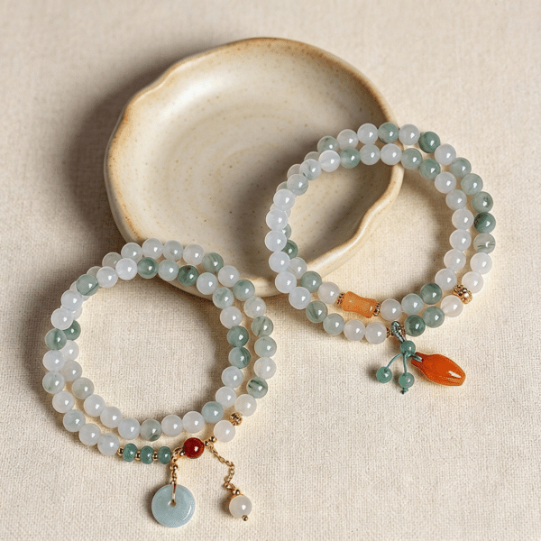 主图1 The Mountain Calm: Natural Tianshan Green Jade Beaded Bracelet