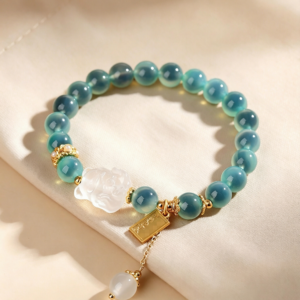 主图1 The Allure Guardian: Green Sugar Agate & Clear Quartz Nine-Tailed Fox Bracelet