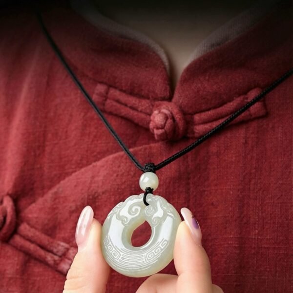 主图3 The Abundance Guardian: Double Pixiu Natural Hetian Jade Peace Buckle Necklace