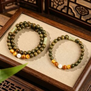 The Calm Grove: Green Sandalwood Meditation Bracelet