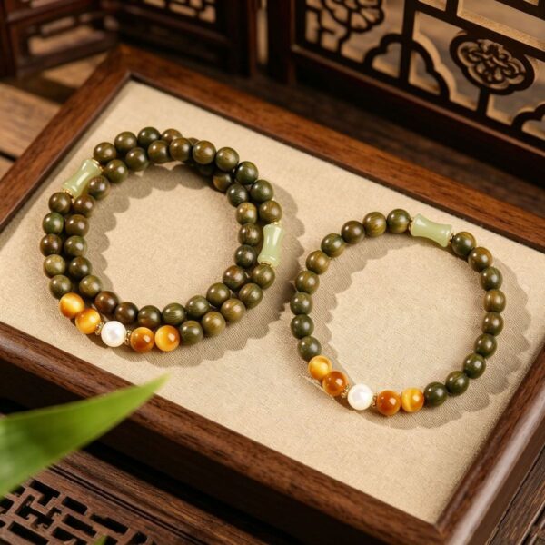 主图1-1 The Calm Grove: Green Sandalwood Meditation Bracelet